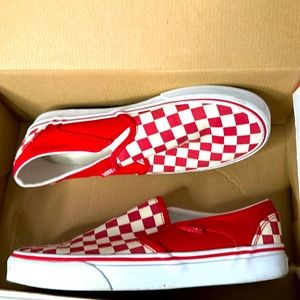 Women’s size 8 red and white checkered vans